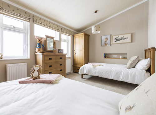 holiday-lodge-2-bedroom-bedroom-2