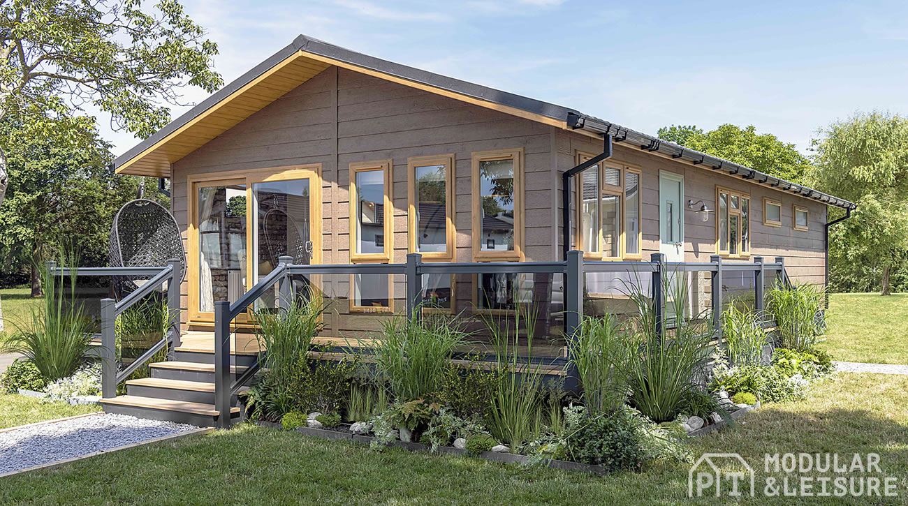 Spinney 2 Bedroom Holiday Lodge