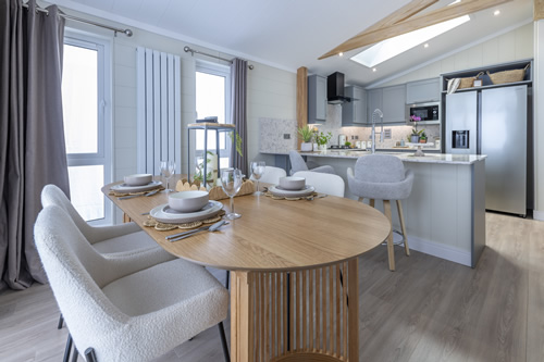 Holiday-Lodge-Contemporary-11