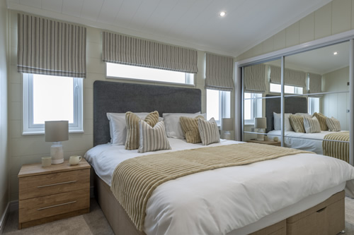 Holiday-Lodge-Contemporary-23