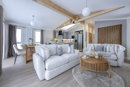 Holiday-Lodge-Contemporary-7